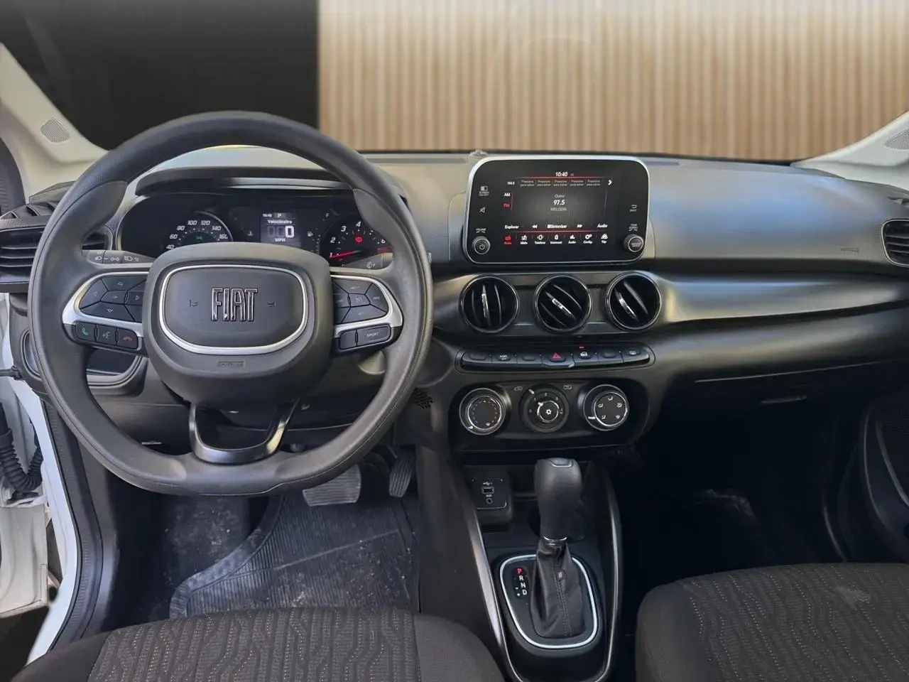 galeria CRONOS DRIVE 1.3 8V Flex Aut.