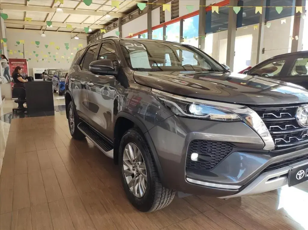 galeria HILUX SW4