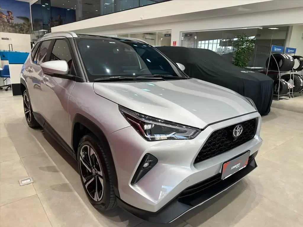 galeria YARIS CROSS