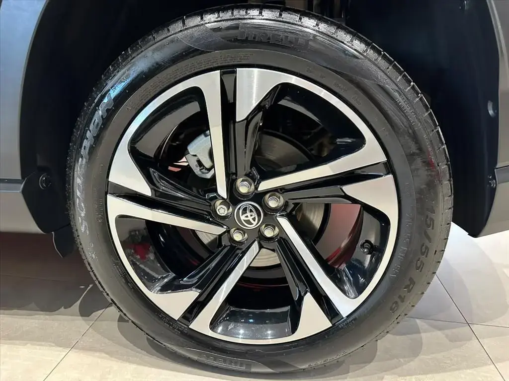 galeria YARIS CROSS