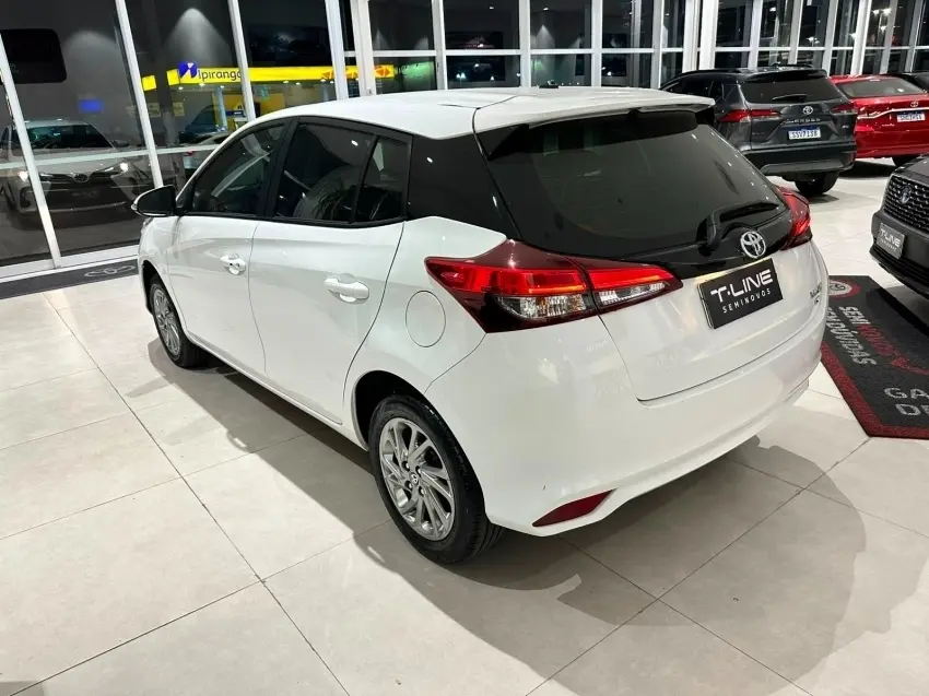 galeria YARIS