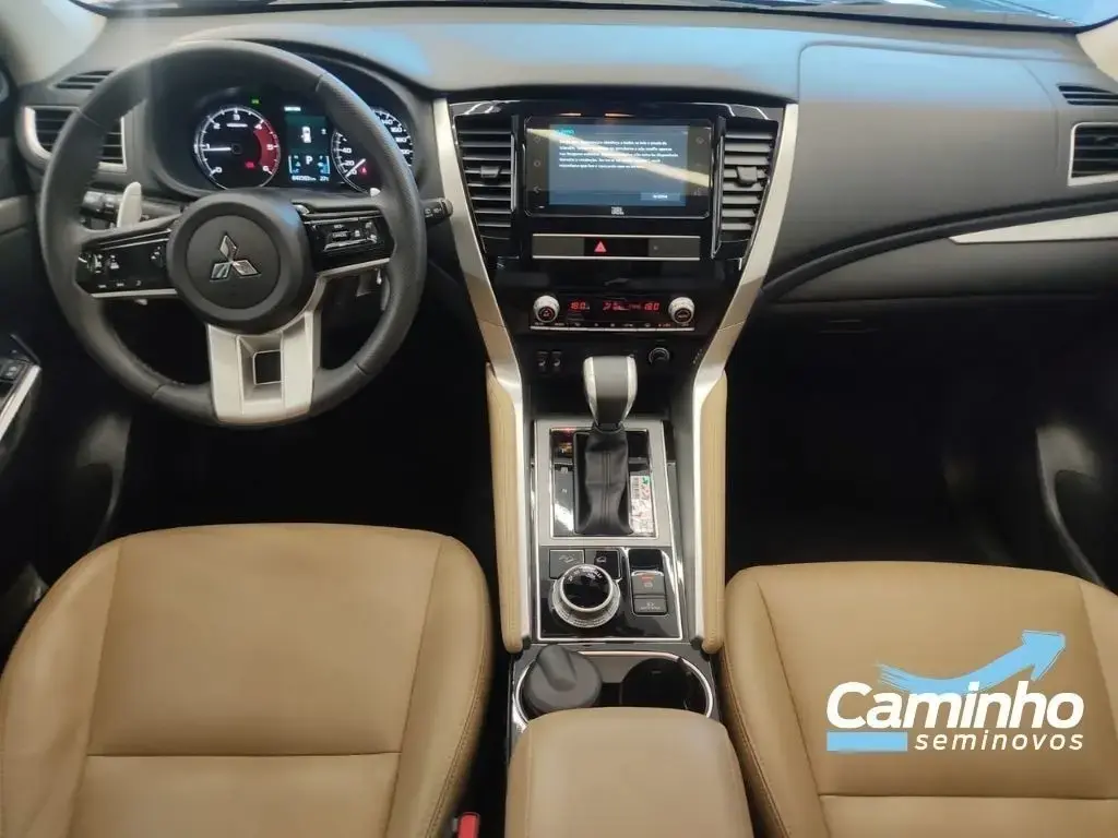 galeria PAJERO SPORT