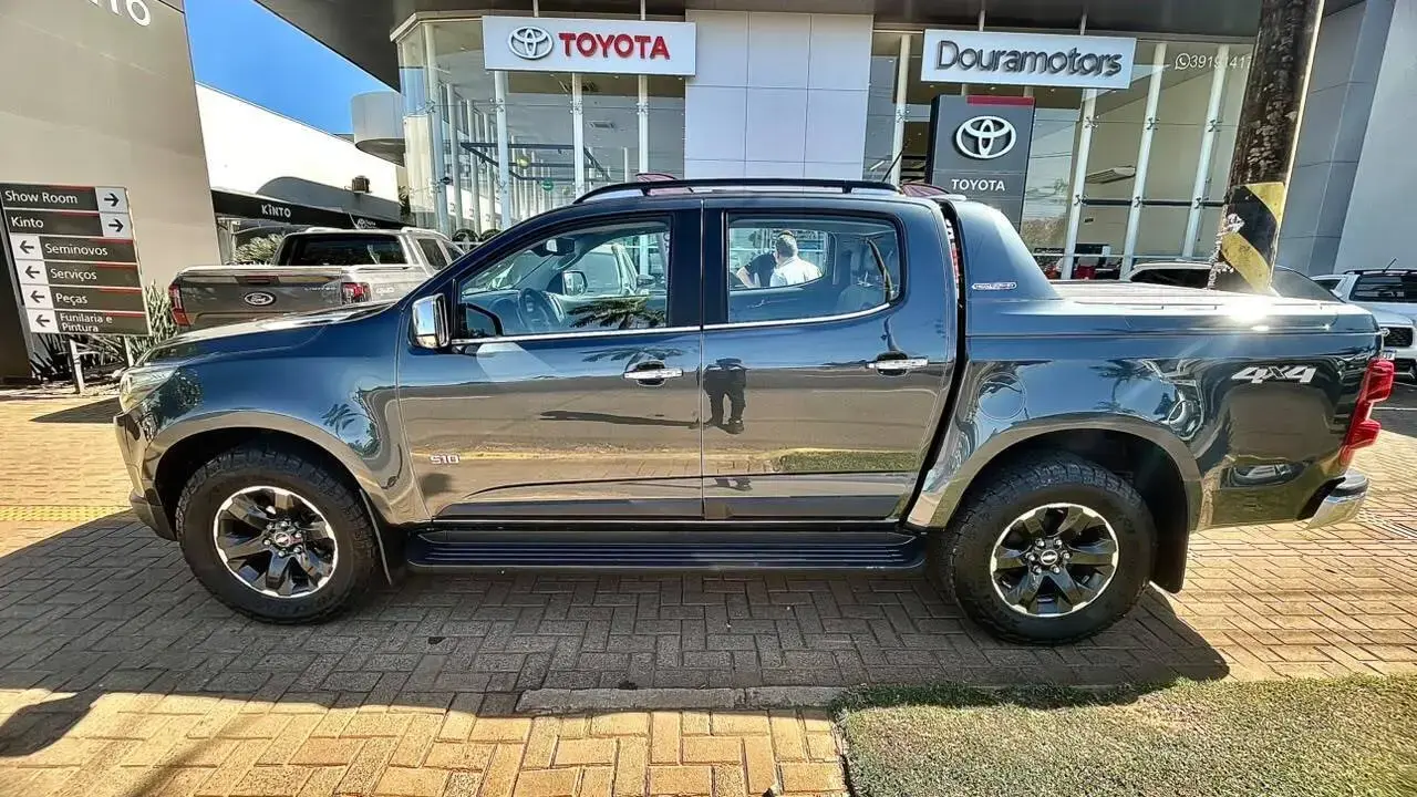 galeria S10 HIGH COUNTRY