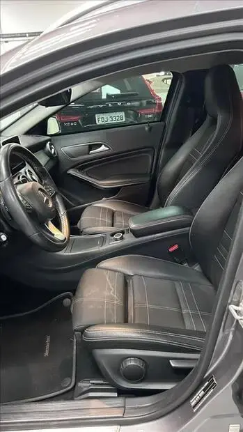 Mercedes Benz GLA 200 1.6 CGI ADVANCE 16V TURBO FLEX 4P AUTOMÁTICO