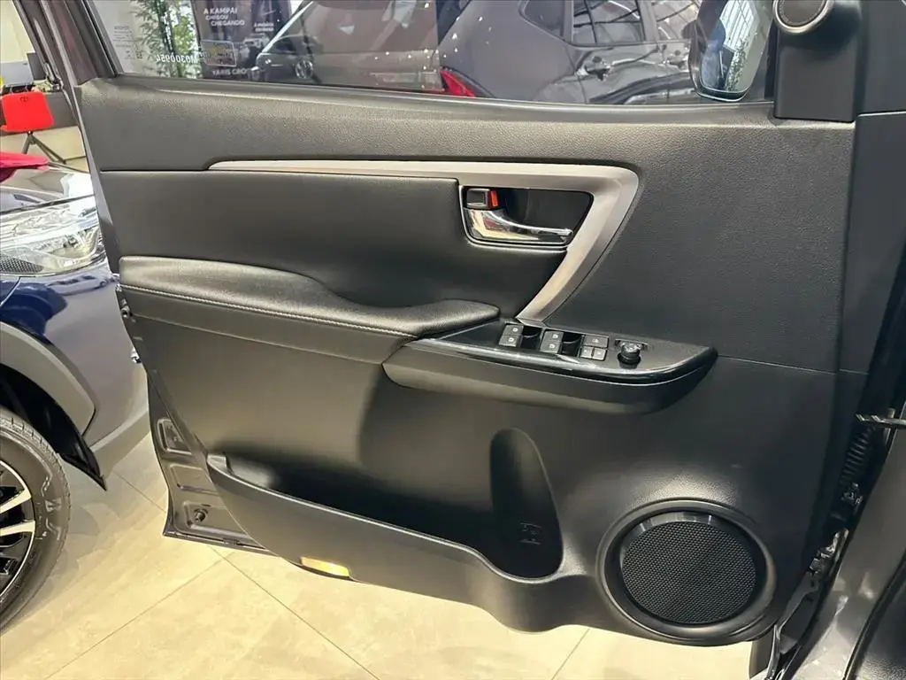 galeria HILUX SW4