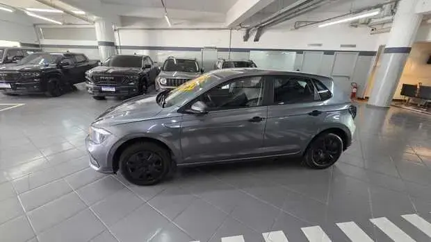 Volkswagen Polo Track 1.0 Flex 12V 5p