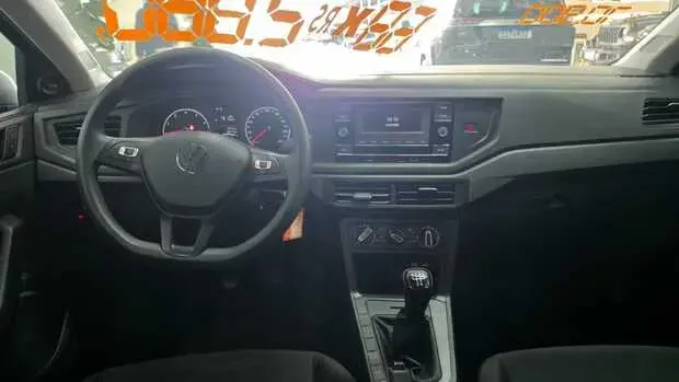 Volkswagen Polo Track 1.0 Flex 12V 5p