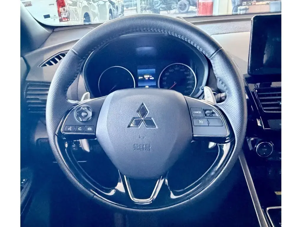 galeria ECLIPSE CROSS