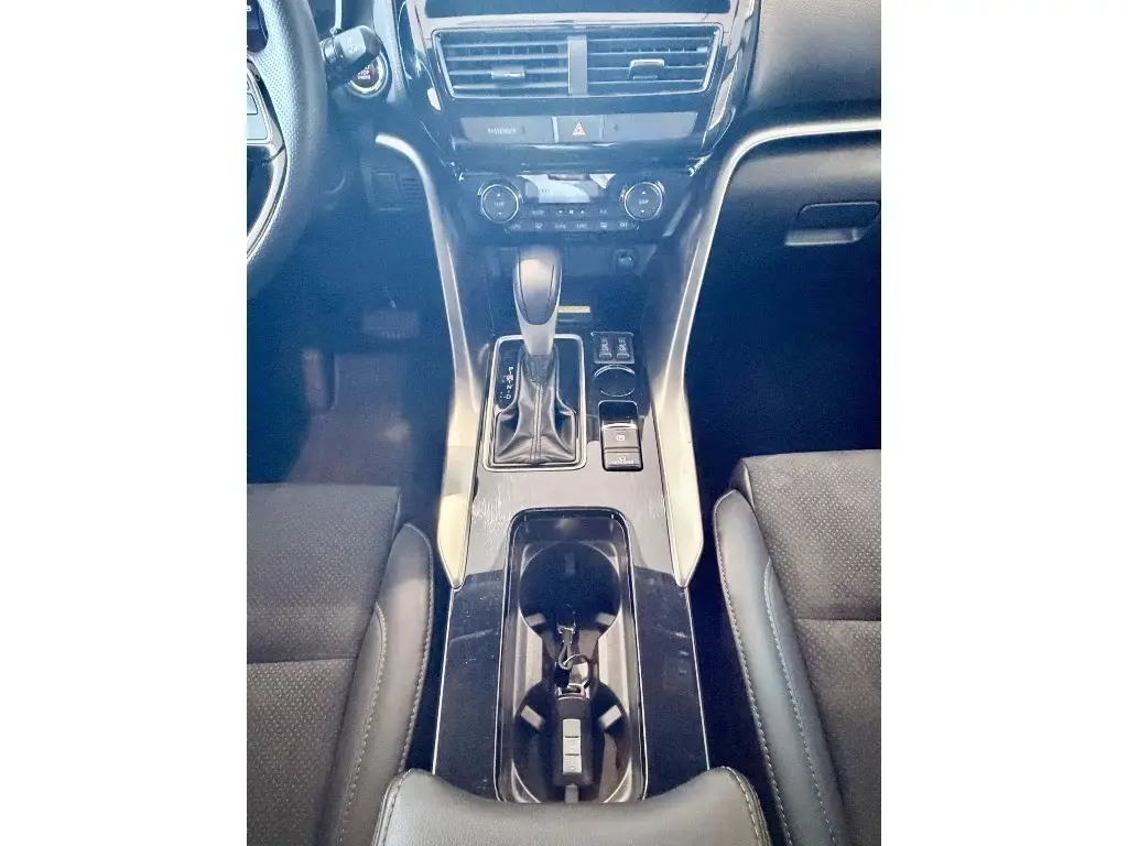 galeria ECLIPSE CROSS