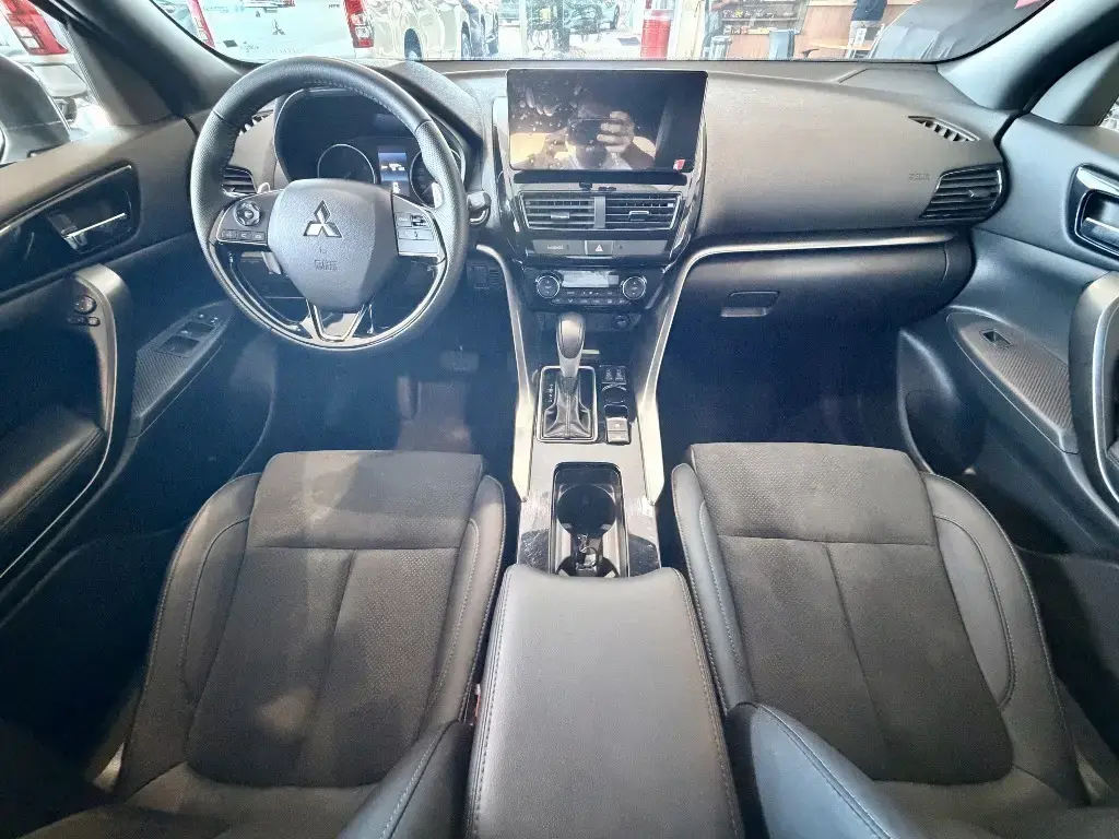 galeria ECLIPSE CROSS