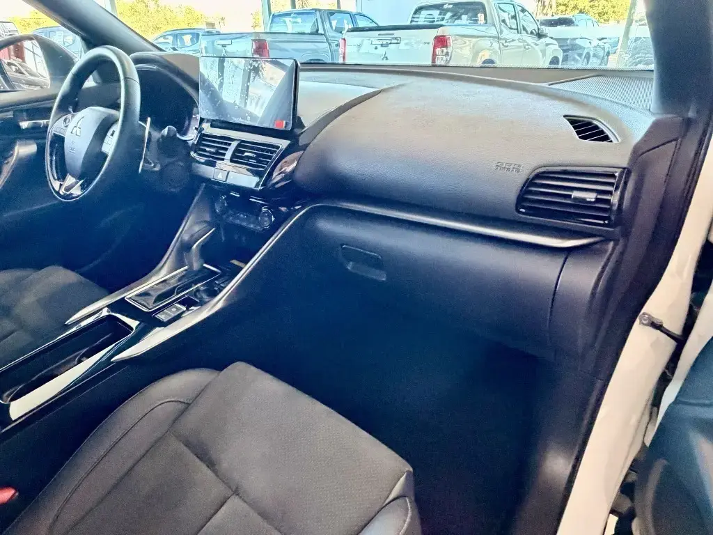 galeria ECLIPSE CROSS