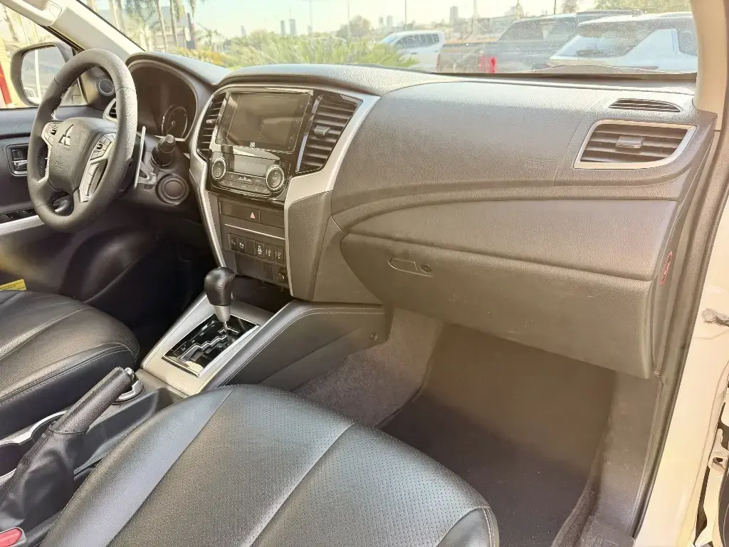 galeria L200 TRITON