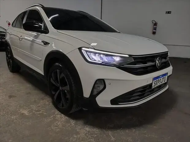 Volkswagen NIVUS 1.0 200 TSI TOTAL FLEX HIGHLINE AUTOMÁTICO