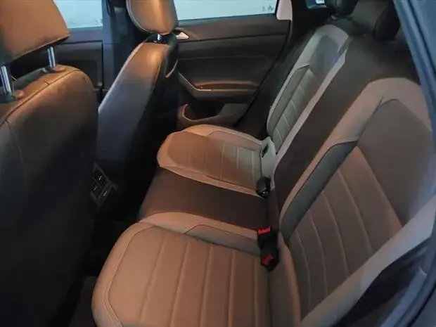 Volkswagen NIVUS 1.0 200 TSI TOTAL FLEX HIGHLINE AUTOMÁTICO