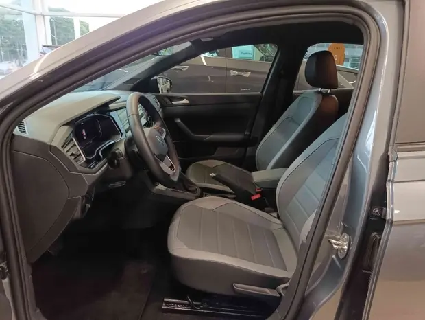 Volkswagen NIVUS 1.0 200 TSI TOTAL FLEX HIGHLINE AUTOMÁTICO
