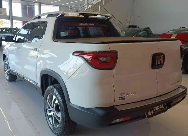 Fiat TORO 2.4 16V MULTIAIR FLEX VOLCANO AT9
