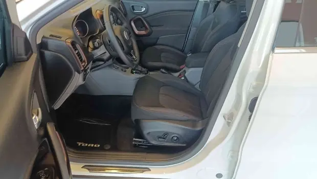 Fiat TORO 2.4 16V MULTIAIR FLEX VOLCANO AT9