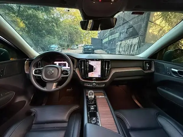 Volvo XC60 2.0 T8 RECHARGE ULTIMATE AWD GEARTRONIC