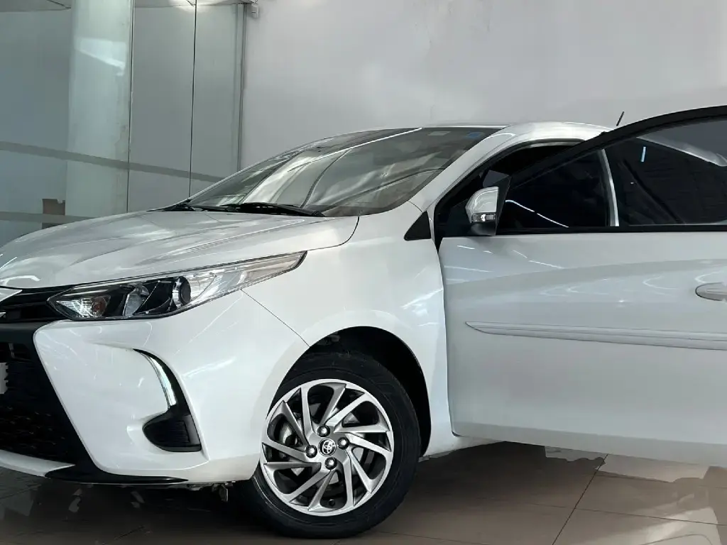 galeria YARIS