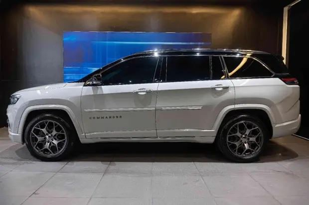 Jeep COMMANDER 1.3 T270 TURBO FLEX OVERLAND AT6