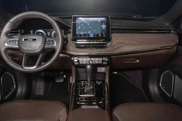 Jeep COMMANDER 1.3 T270 TURBO FLEX OVERLAND AT6