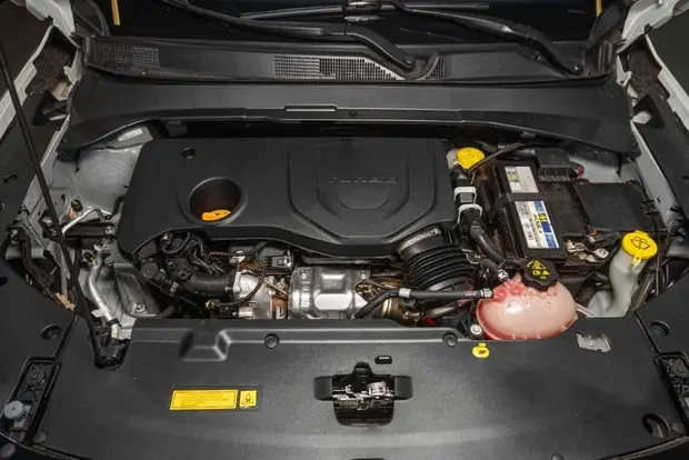 Jeep COMMANDER 1.3 T270 TURBO FLEX OVERLAND AT6