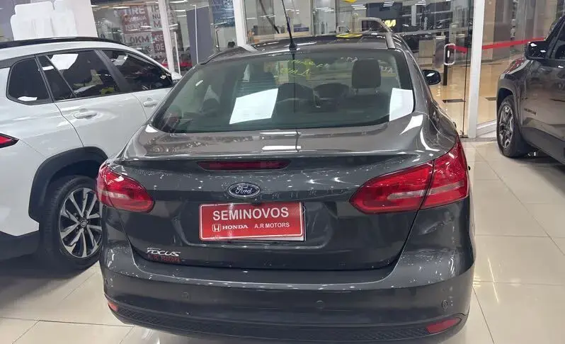 galeria Focus Sedan