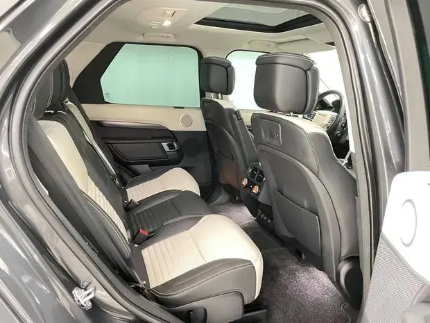 Land Rover Discovery D350 3.0 MHEV Metropolitan