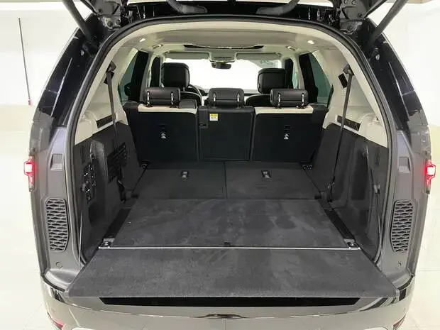 Land Rover Discovery D350 3.0 MHEV Metropolitan
