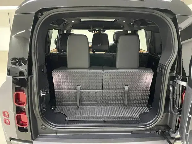 Land Rover Defender 110 X-Dynamic HSE 3.0 TD (Aut)