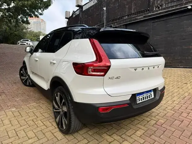 Volvo XC40 P8 RECHARGE ELECTRIC BEV PURE AWD