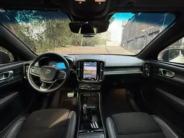 Volvo XC40 P8 RECHARGE ELECTRIC BEV PURE AWD