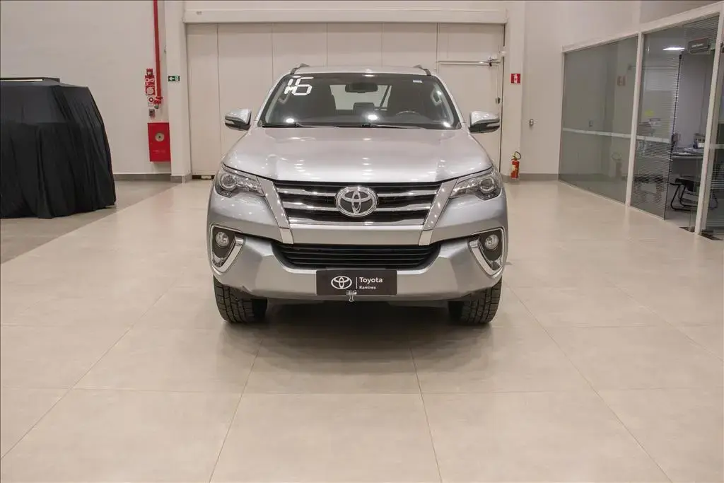 galeria HILUX SW4