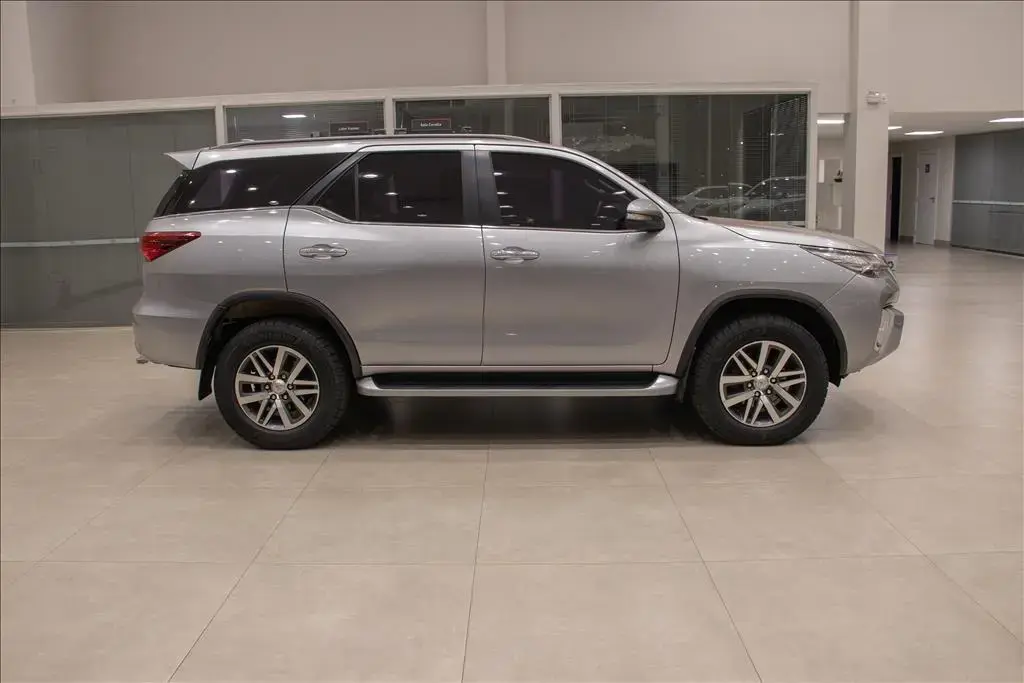 galeria HILUX SW4