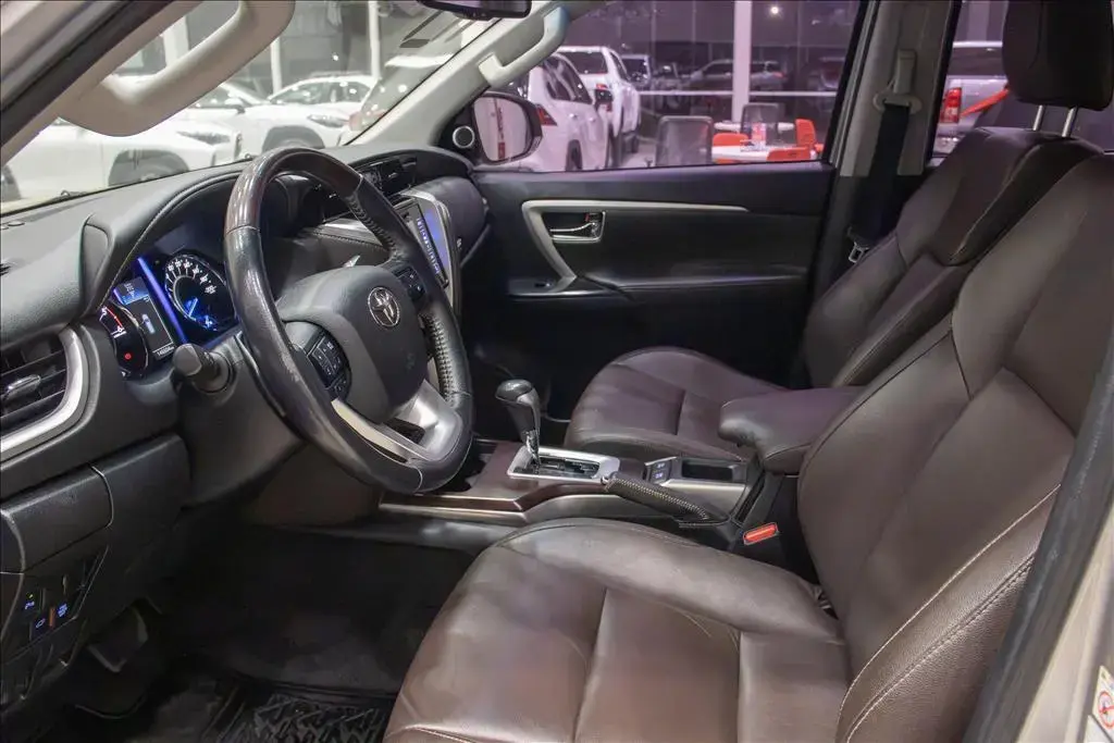 galeria HILUX SW4