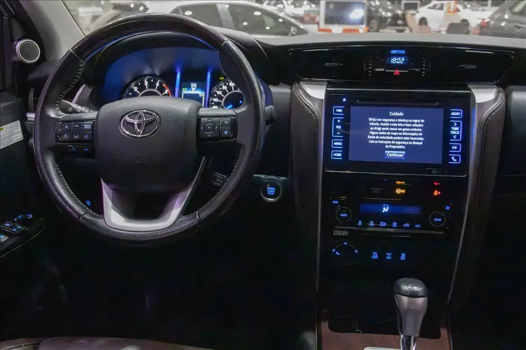 galeria HILUX SW4