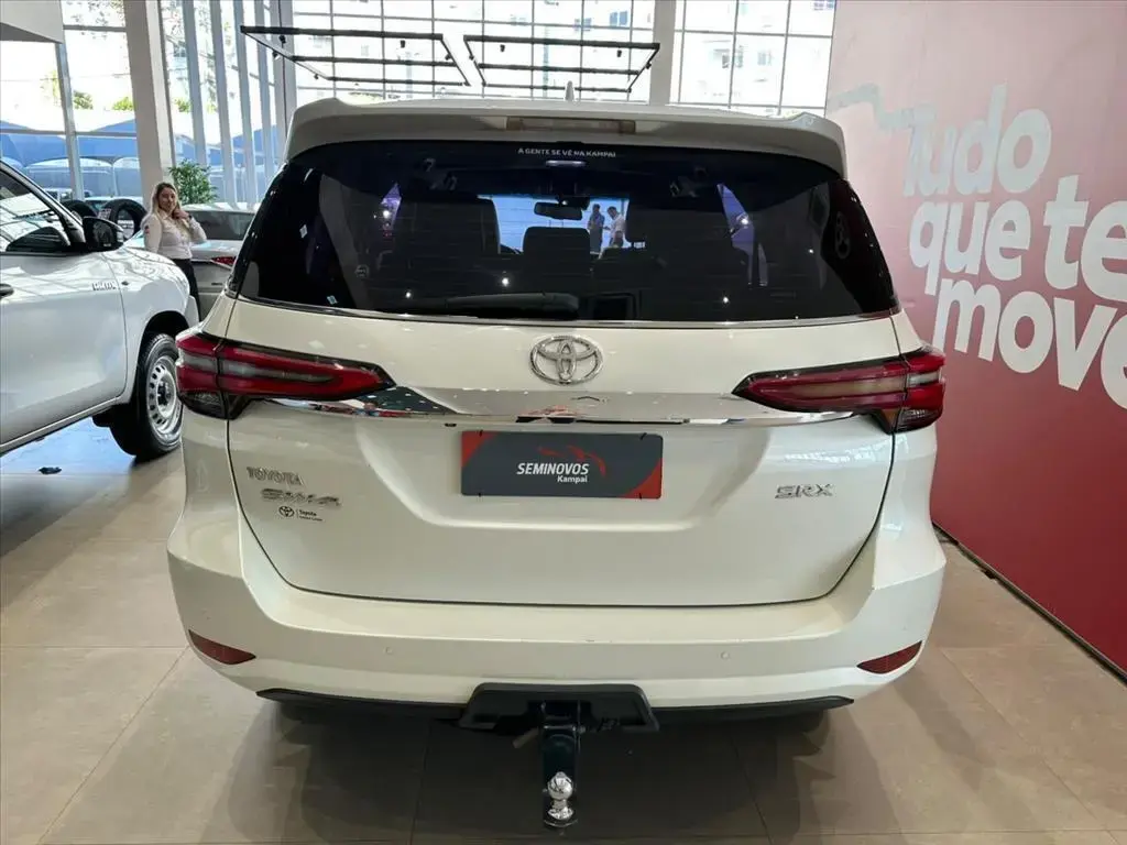 galeria HILUX SW4