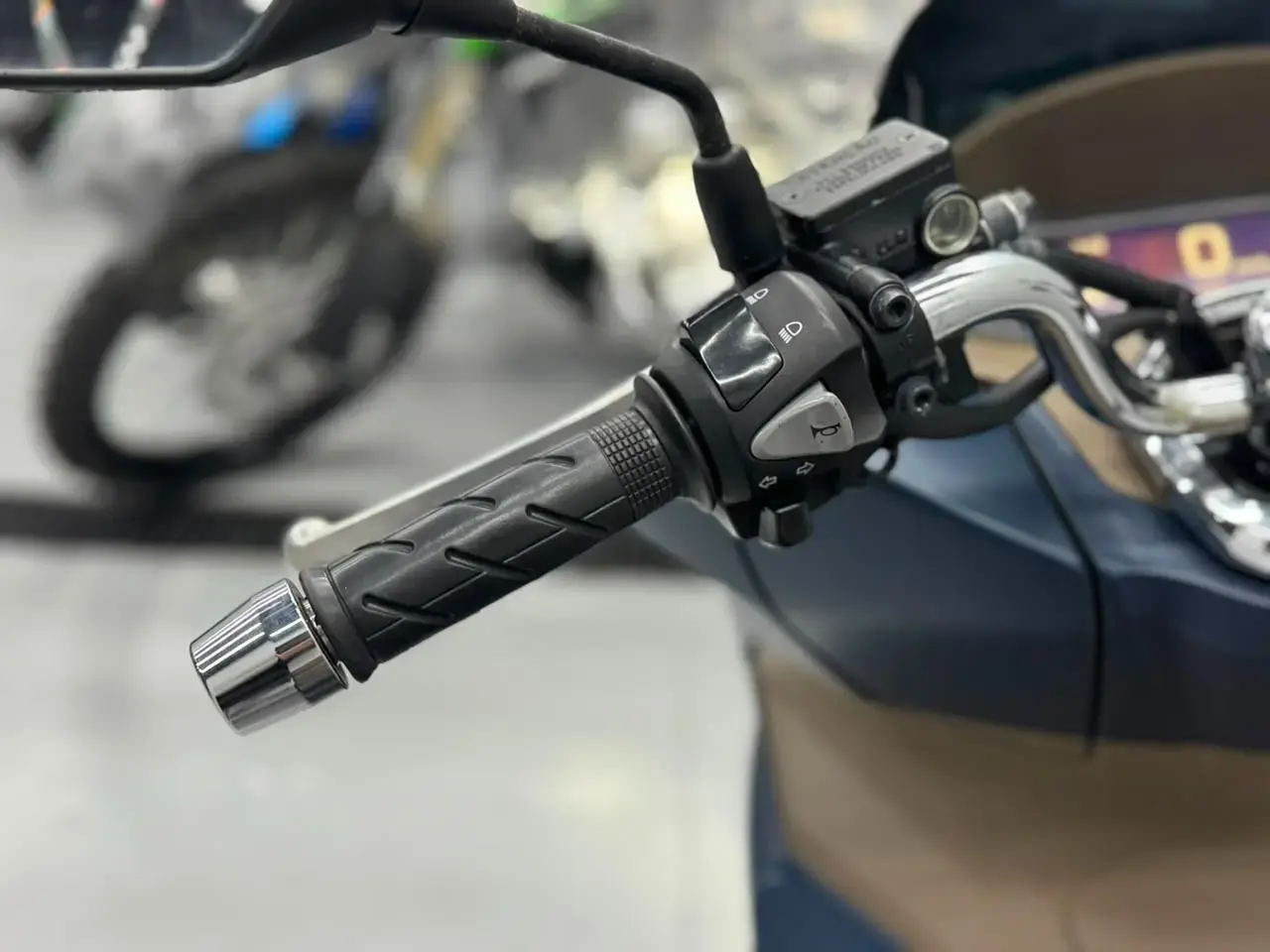 galeria PCX 160 DLX