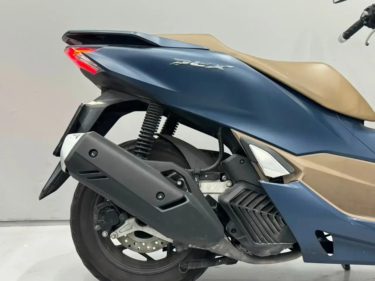 galeria PCX 160 DLX