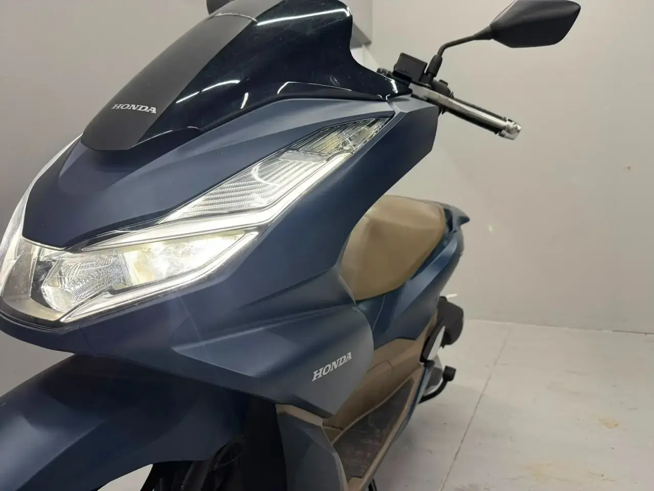 galeria PCX 160 DLX