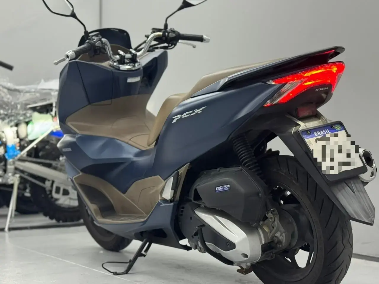 galeria PCX 160 DLX
