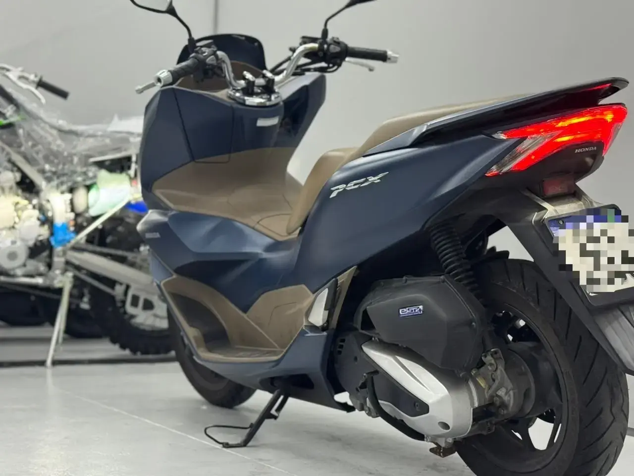 galeria PCX 160 DLX