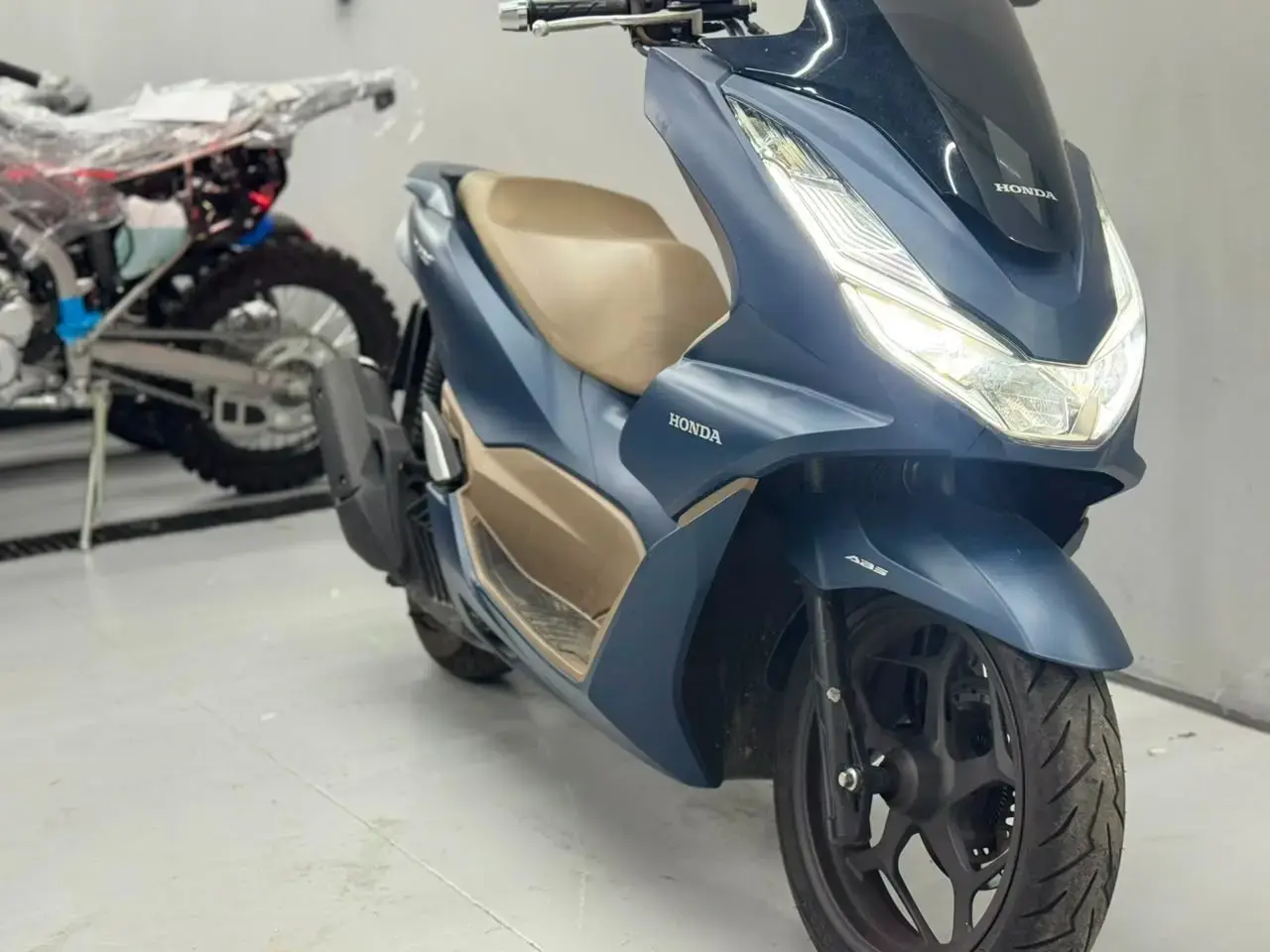 galeria PCX 160 DLX