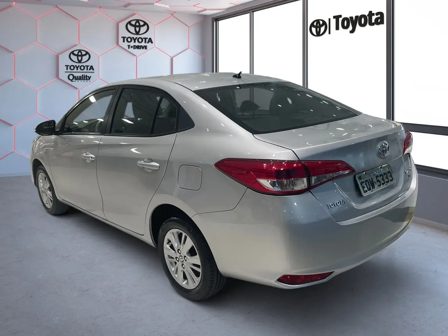 galeria Yaris Sedan