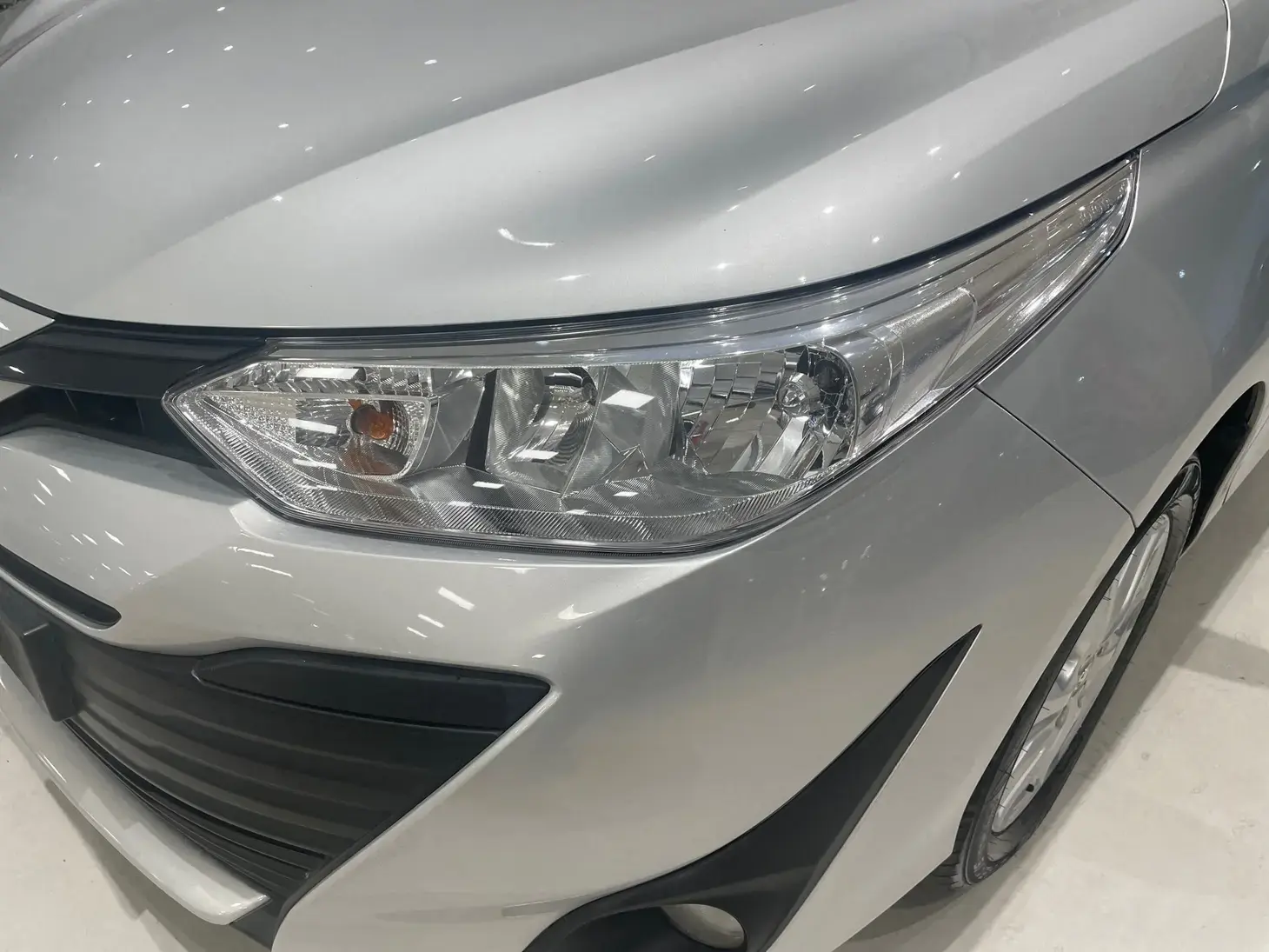 galeria Yaris Sedan