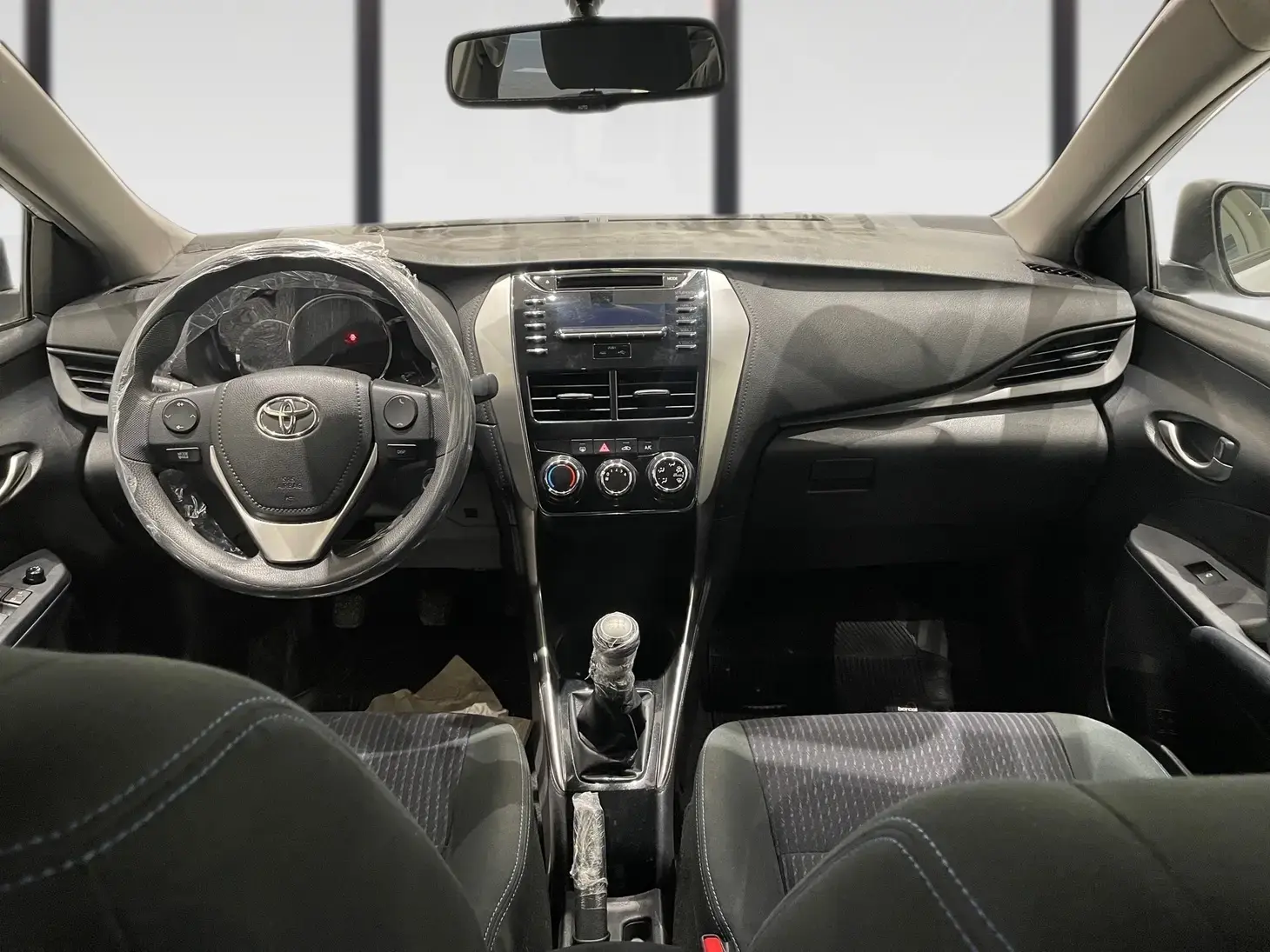 galeria Yaris Sedan