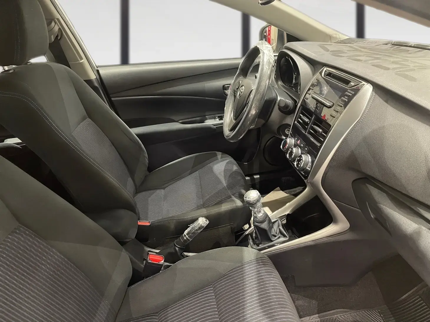 galeria Yaris Sedan