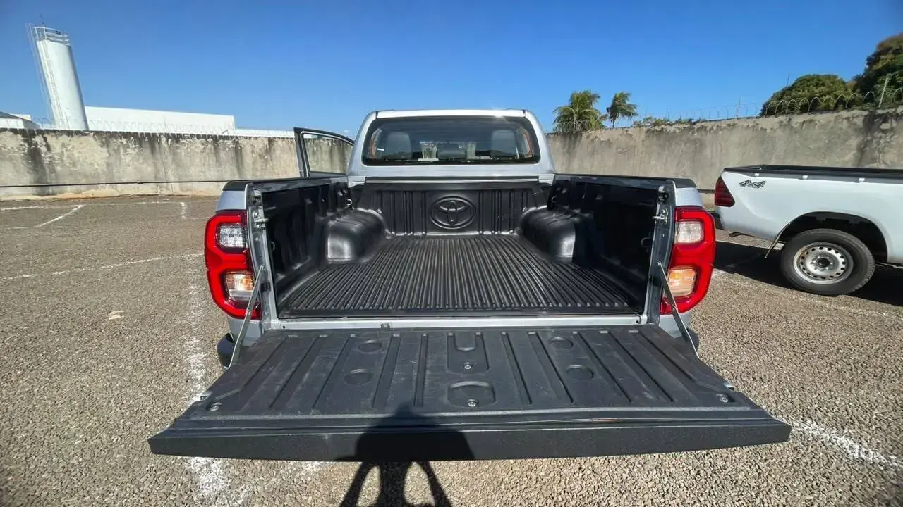 galeria HILUX SRV 4X4 2.8