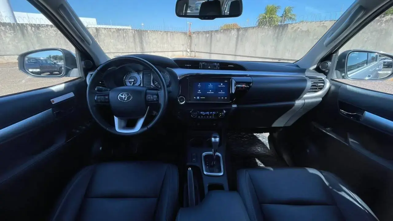 galeria HILUX SRV 4X4 2.8