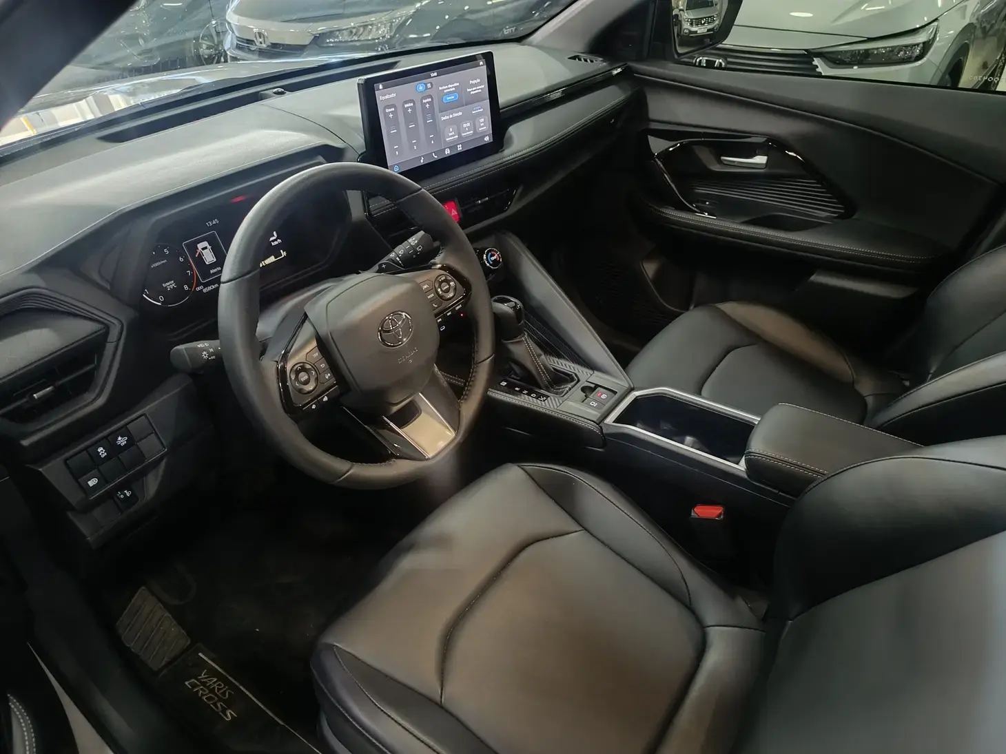 galeria YARIS CROSS